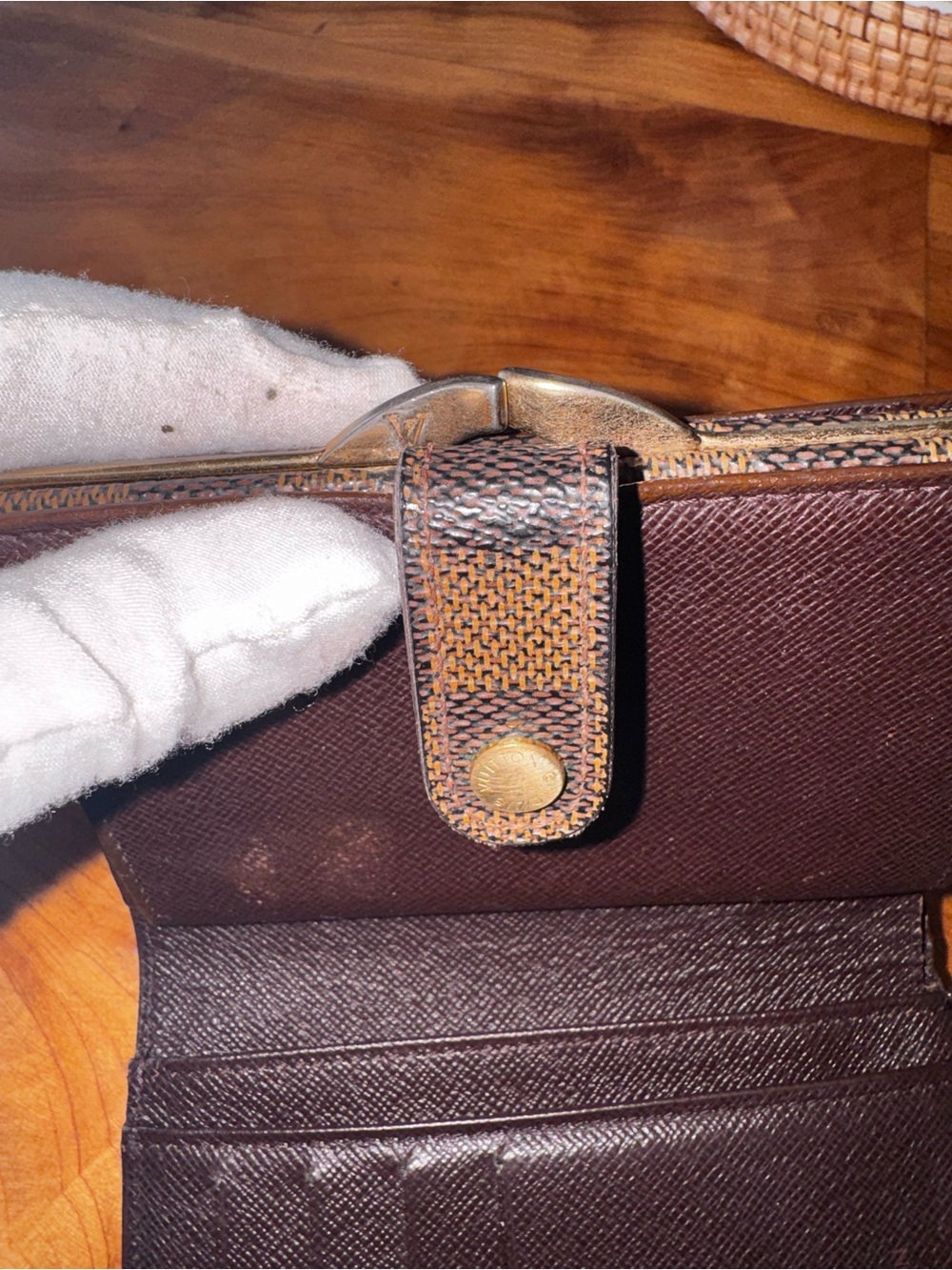 Louis Vuitton French compact damier wallet kiss Lock vintage 2001 - Picture 11 of 16